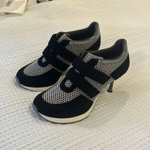 The Blake Sneex Size 10 Streetwear Business Casual New Never Worn